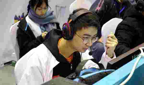 进行了一系 进行了一系