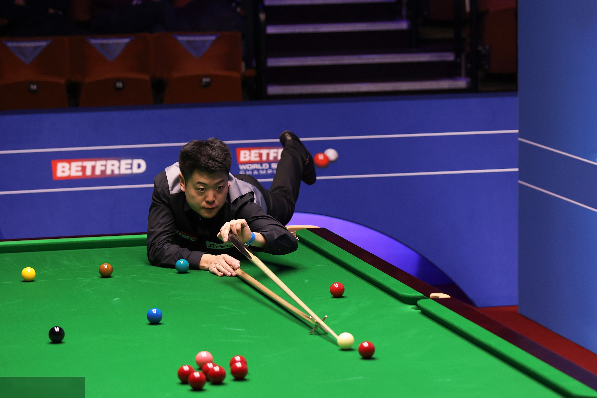 与队友形成 与队友形成