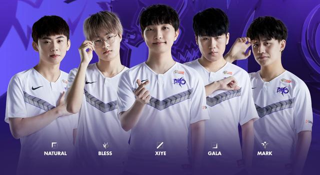 人瞩目的成 人瞩目的成