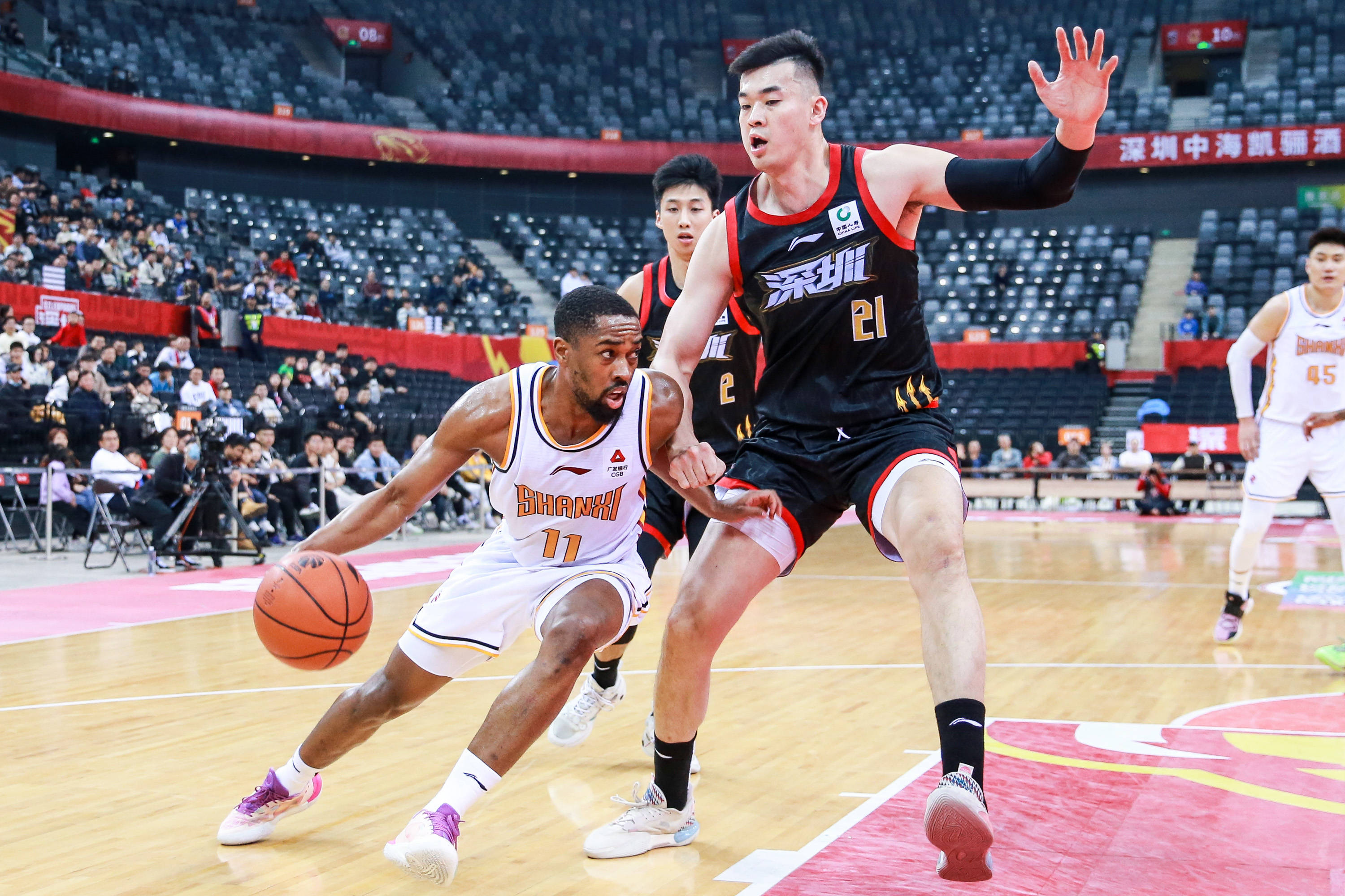 在禁区内冷 在禁区内冷