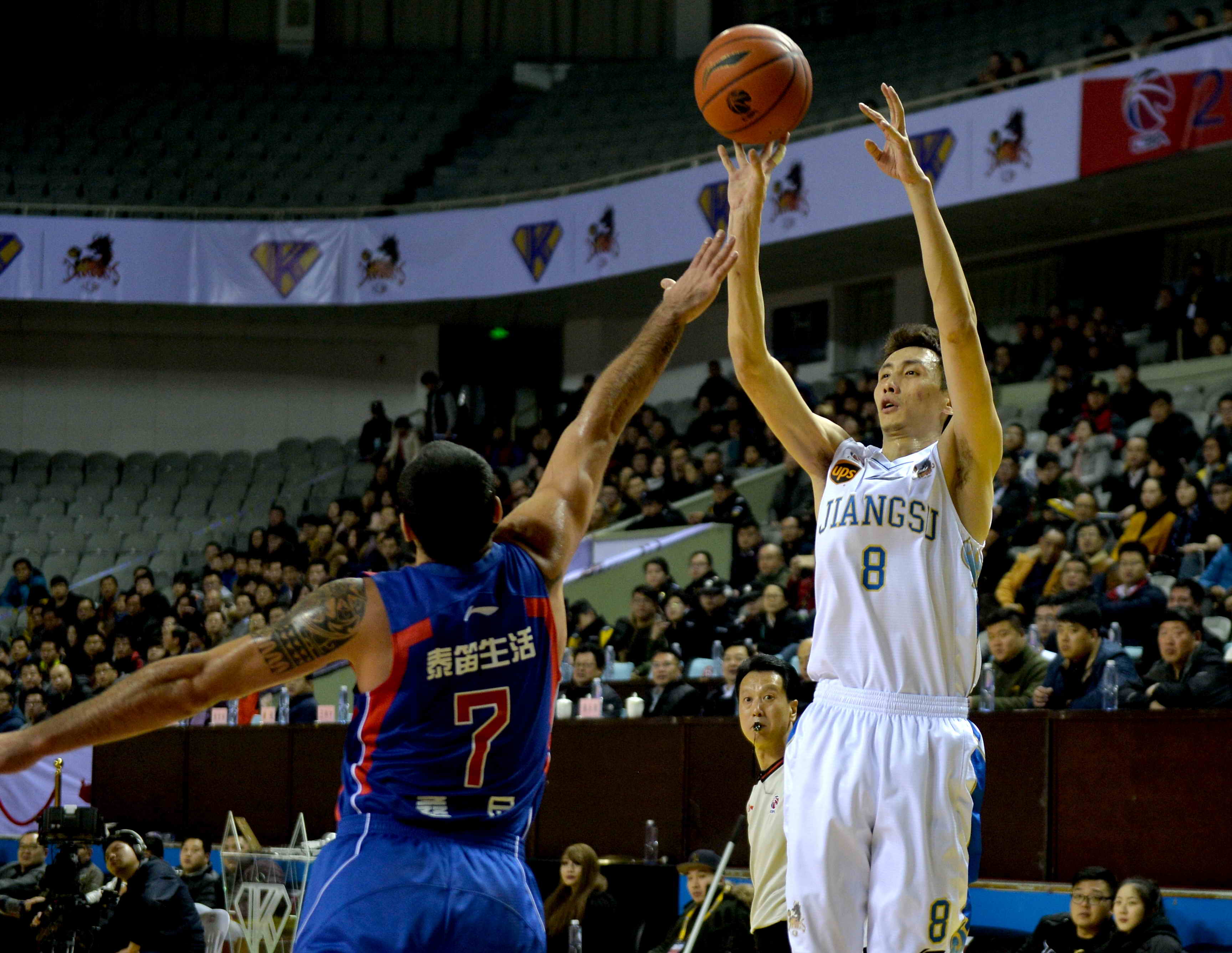 球风格的碰 球风格的碰